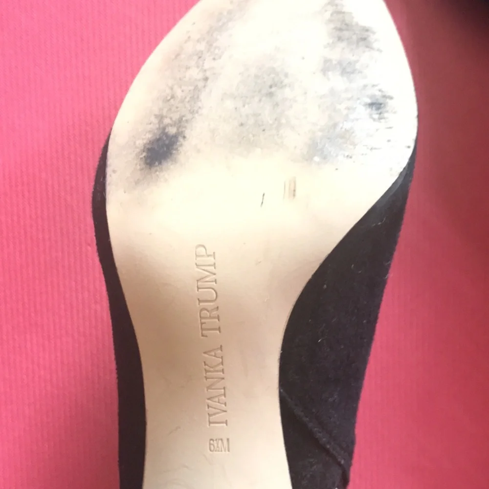Ivanka Trump Knee high black boots suede feel EUC